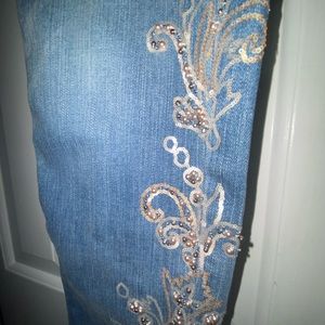 White House Black Market Embellished Skinny Jeans Size 4R.